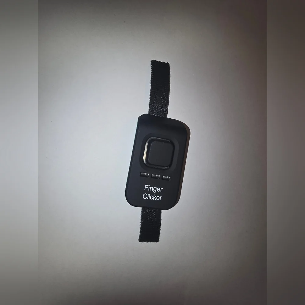 NEW Pet Training Tech Finger Clicker